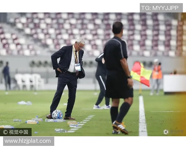 中国足球裁判背后的故事与挑战探索裁判员的职业生涯与成长历程